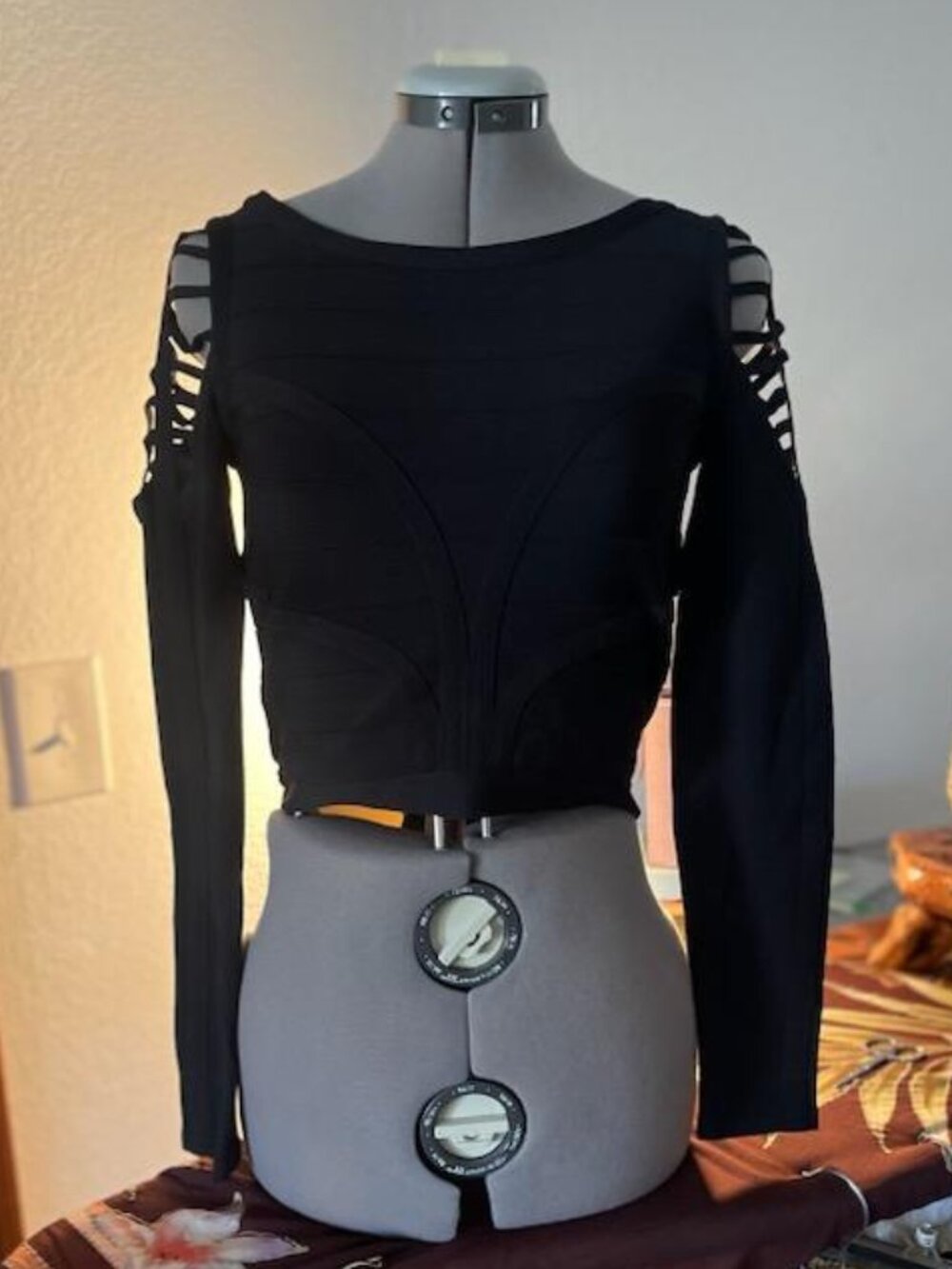 Bebe Black Bodycon Crop Top-Cutout Shoulder Design-Medium